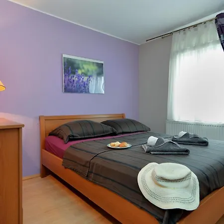 House Tanja 1776 Nyaraló
