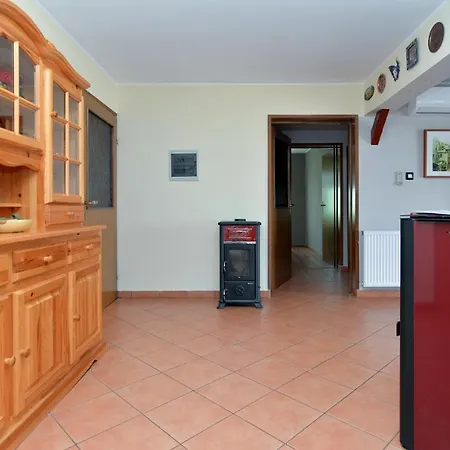 Nyaraló House Tanja 1776