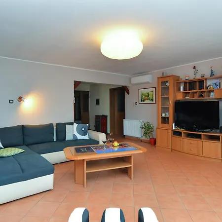 House Tanja 1776 * Póla